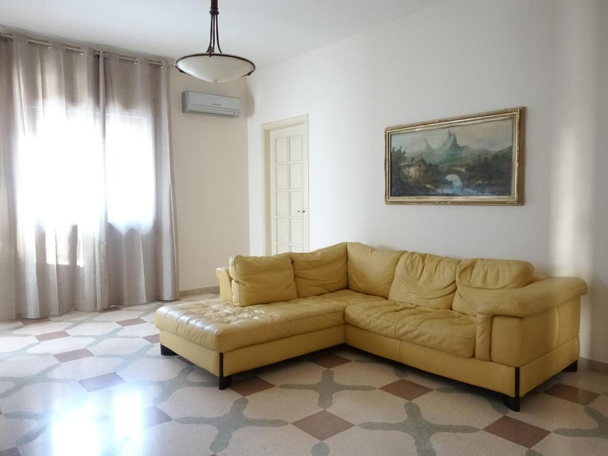 Hotel La Campanella à Mandurie Extérieur photo